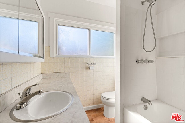 Building Photo - 1114 S Ramona St