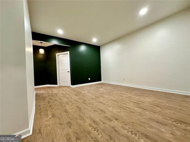 Building Photo - 1834 Walker St