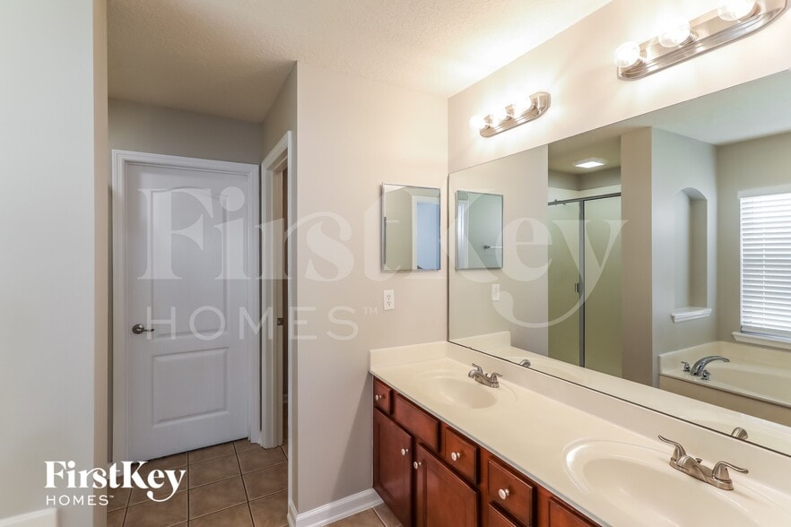 Building Photo - 4873 Monroe Forest Dr