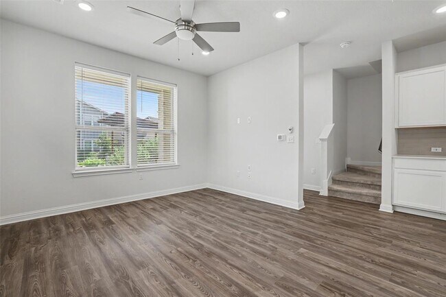 Building Photo - 8518 Leroi Dr