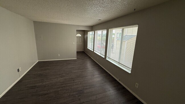 Building Photo - Studio Apartment in High Hollows Condominiums Private Staircase to Unit