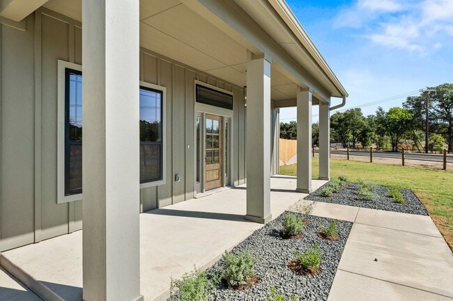 Building Photo - 1356 Morgan's Point Rd