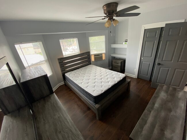 Room 1 - 2454 S 17th St