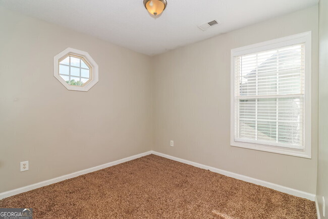 Building Photo - 391 Greystone Pkwy