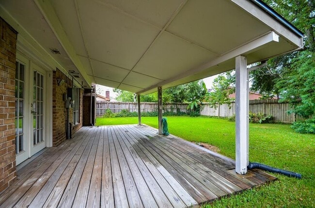 Building Photo - 16238 Mill Point Dr