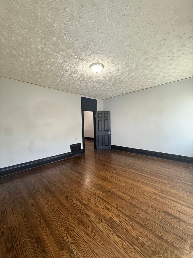 Primary Photo - 1336 S 30th Ave
