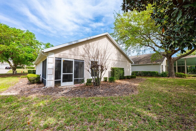Building Photo - 39900 Bayview Dr