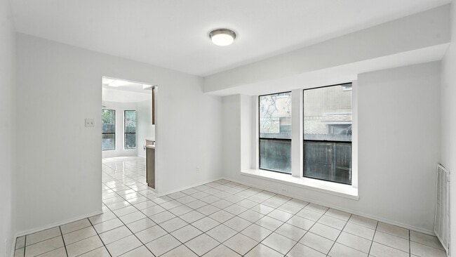 Building Photo - 21210 Malibu Colony
