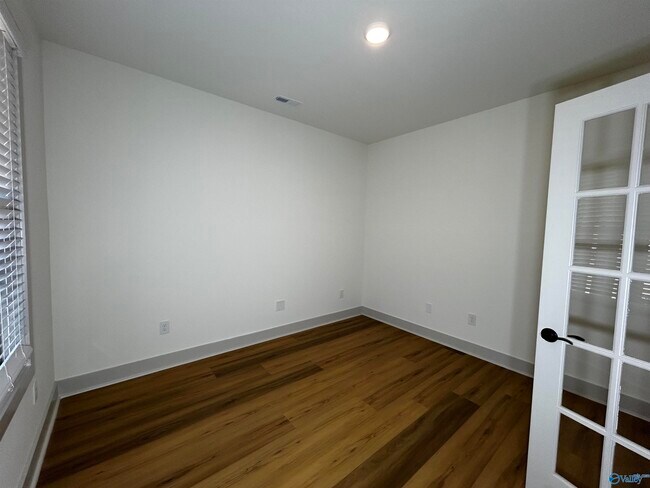 Building Photo - 209 Emma Harris Cir