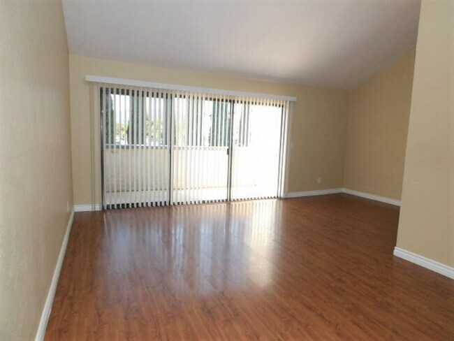 Building Photo - OPEN HOUSE October 4th, 11am to 1pm Spacio...