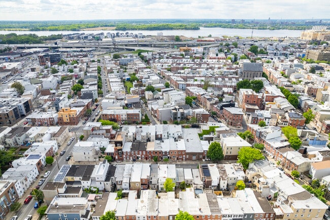 Building Photo - 2223 Taggert St