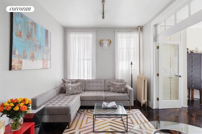 Primary Photo - 254 W 25th St