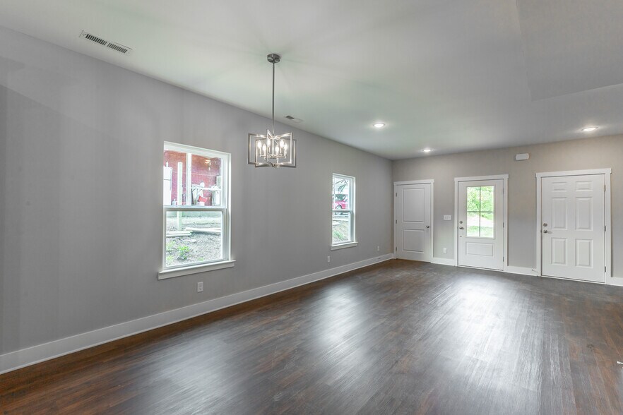 Building Photo - 4719 Heiskell Dr