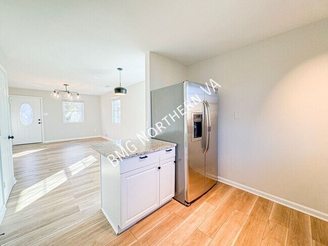 Building Photo - 3800 Edison St