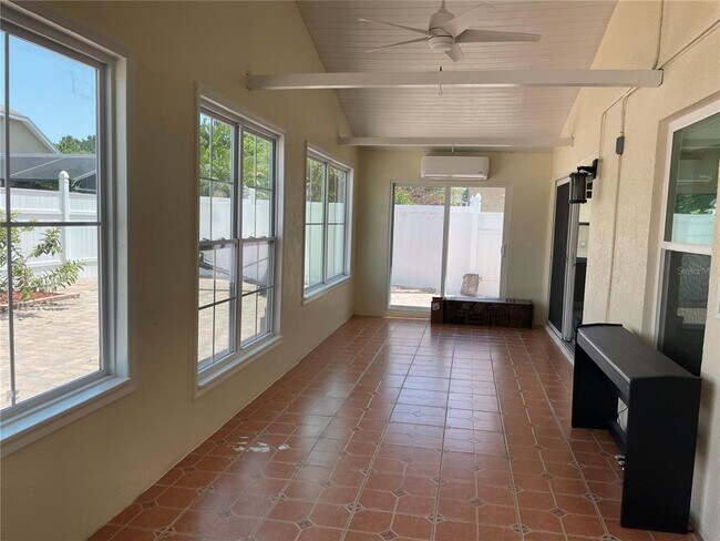 Building Photo - 781 Seneca Meadows Rd