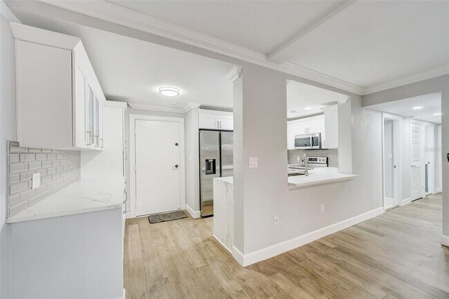 Building Photo - 4141 Bayshore Blvd