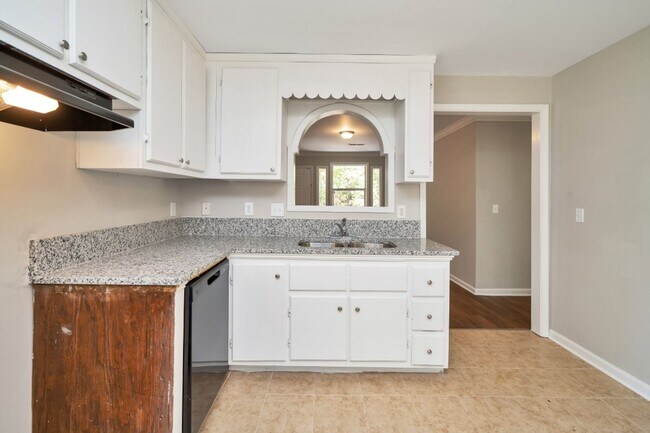 Building Photo - Grab This Dolomite Charmer Before It’s Gone!"