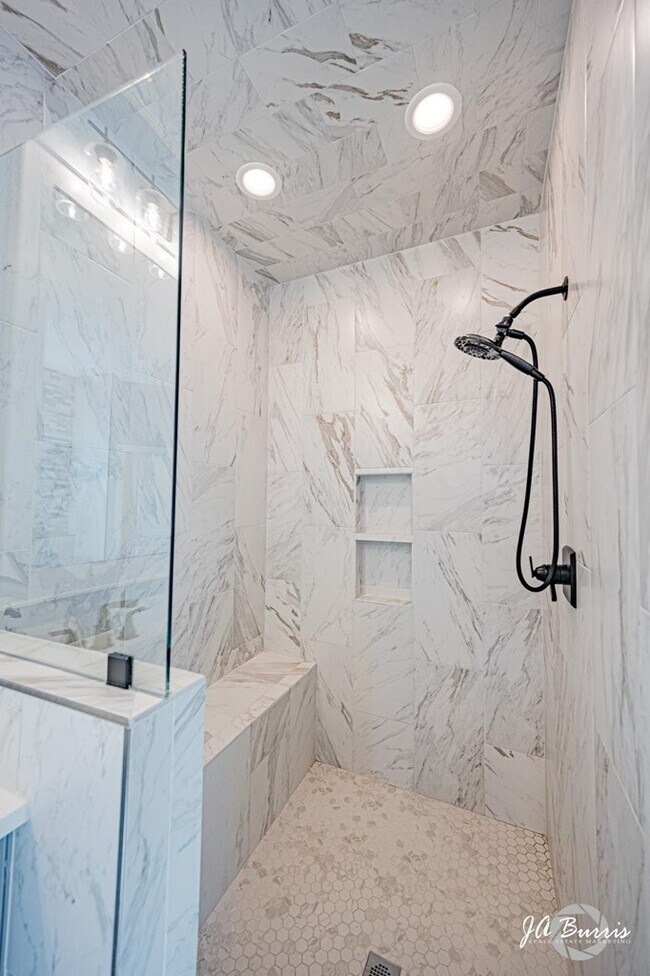 Building Photo - 5204 Balfour Ct