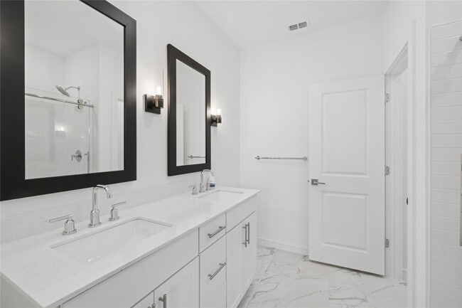 Building Photo - 8434 Tranquil Bay Ct