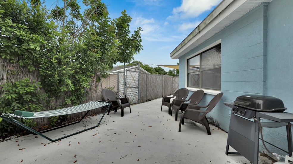 Building Photo - 3444 Rosefield Dr