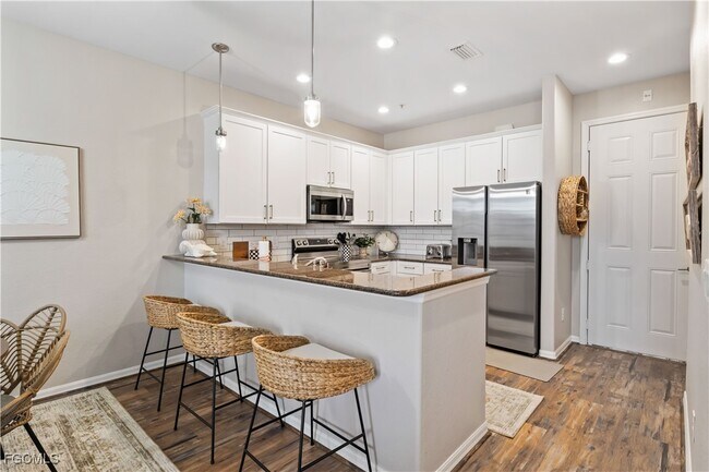 Building Photo - 11908 Izarra Way