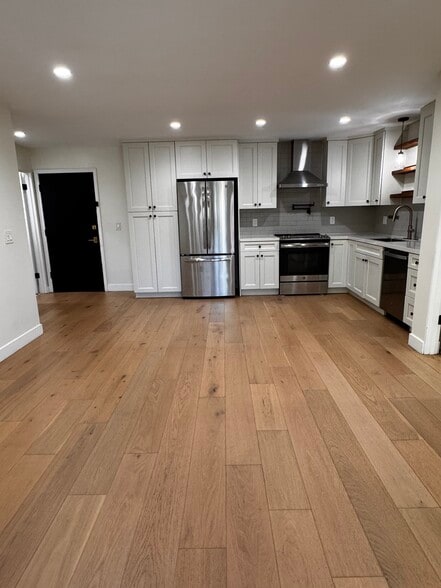 Kitchen - 5830 Benner St