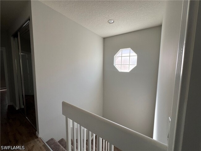 Building Photo - 5365 Cove Cir