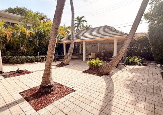 Building Photo - 8144 Harding Ave