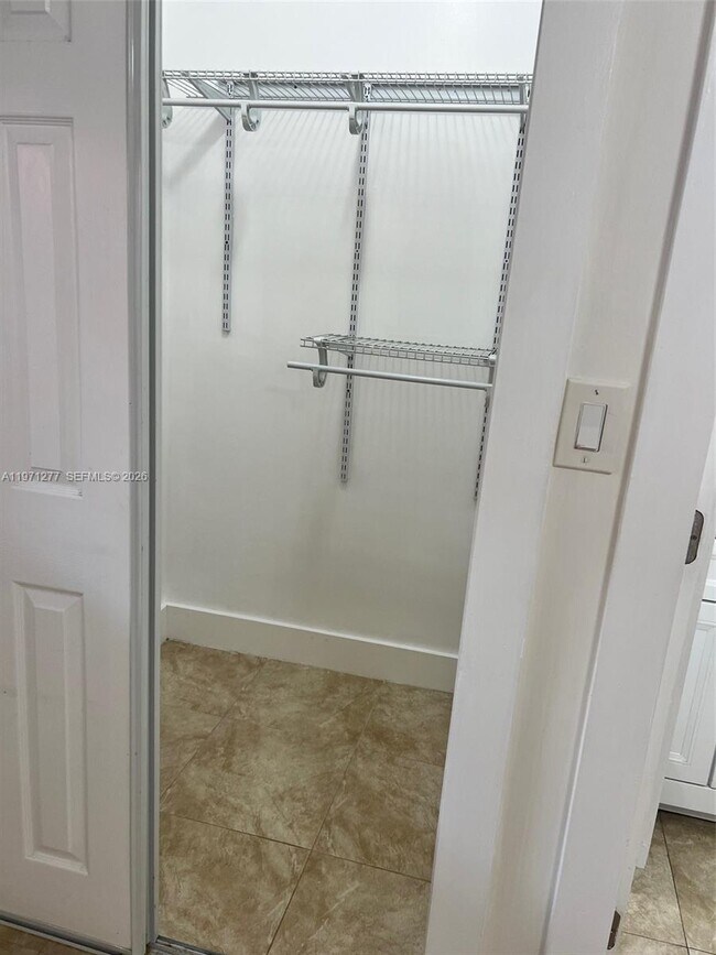 Building Photo - 4050 SW 5th Terrace