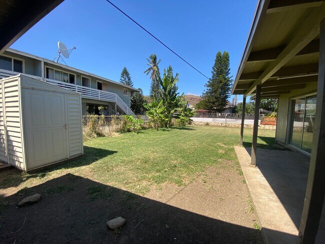 Building Photo - Single Family