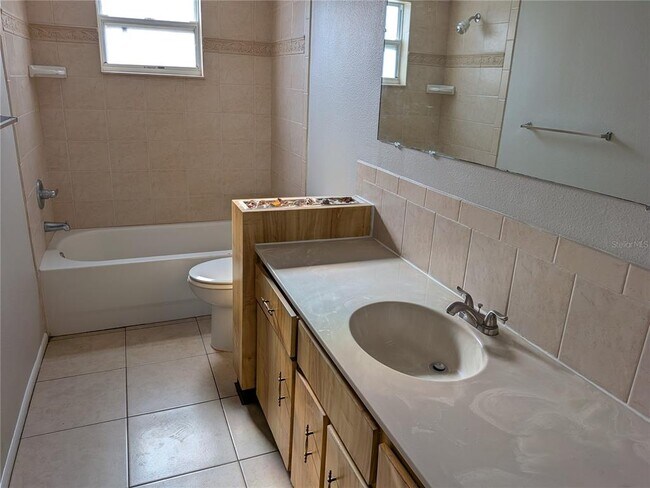 Building Photo - 8206 Dedham Dr