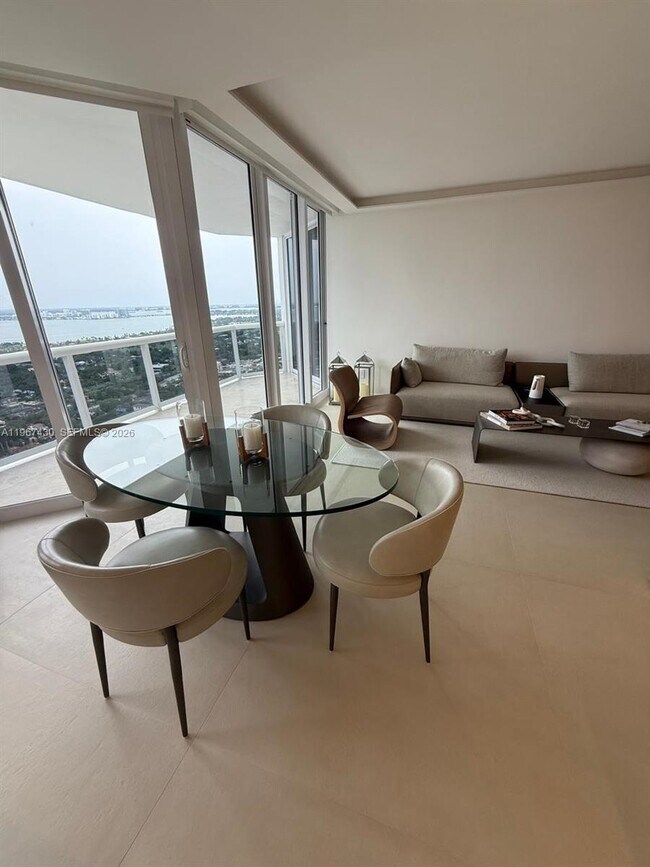 Building Photo - 4775 Collins Ave