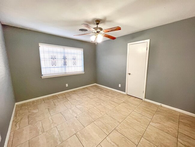 Building Photo - 2815 Monticello Dr