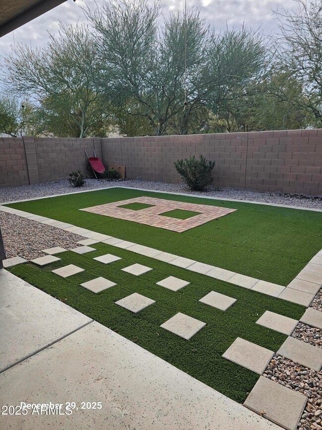 Building Photo - 44939 W Norris Rd