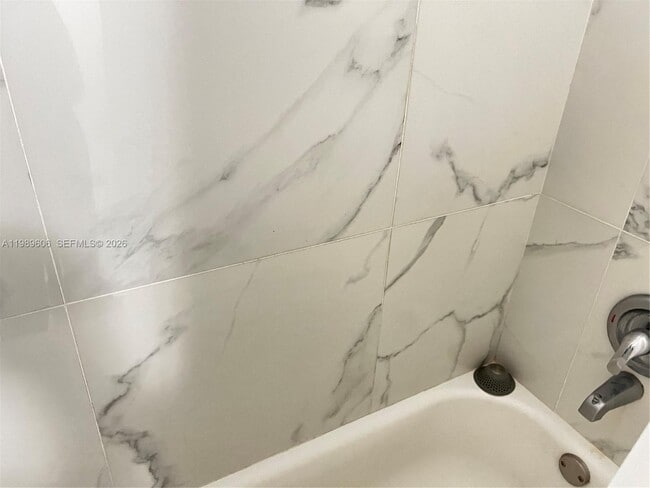 Building Photo - 9159 SW 77th Ave