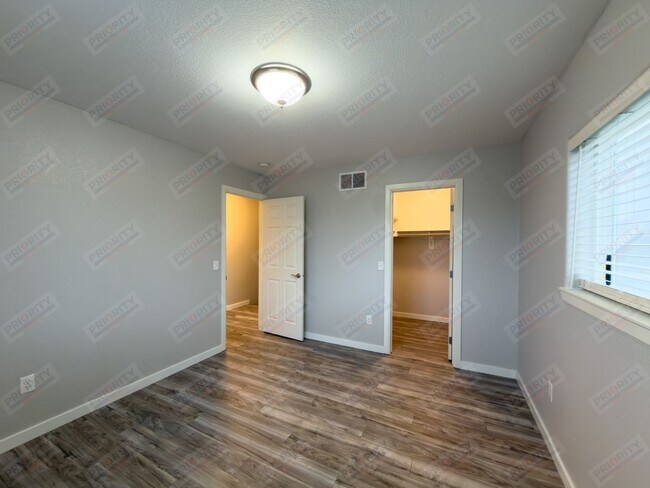 Building Photo - Your New Home!