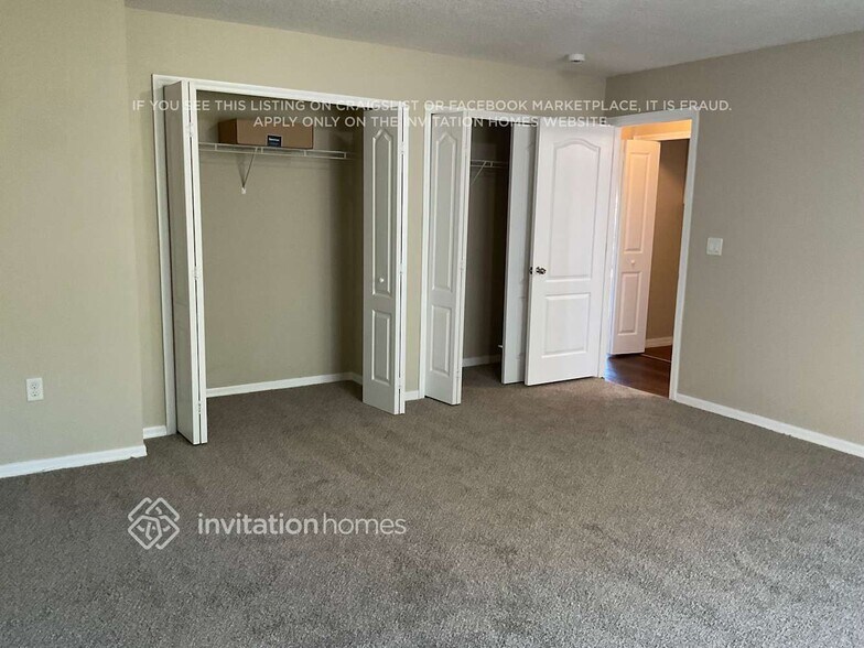 Building Photo - 3174 Burdock Ave