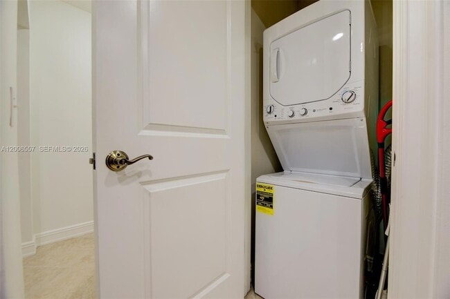 Building Photo - 16101 Emerald Estates Dr