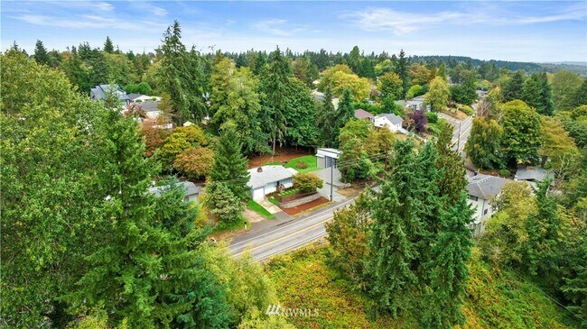 Building Photo - 10887 6th Ave S