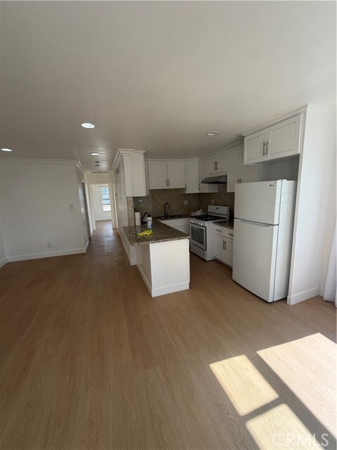 Building Photo - 1138 N Park Ave