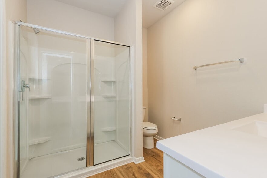 Building Photo - 15648 Plum Brk Dr
