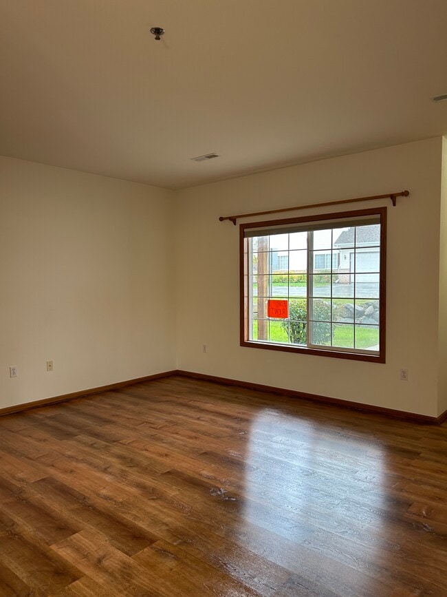 Building Photo - 14976 W Arrowhead Ln