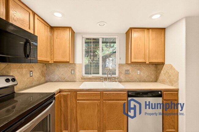 Building Photo - 8933 W Mediterranean Ct