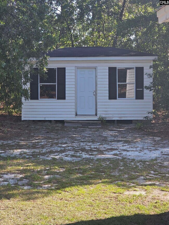 Building Photo - 117 E Woods Ct