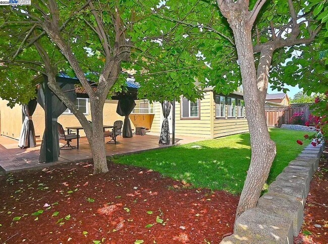 Building Photo - 4919 Mohr Ave