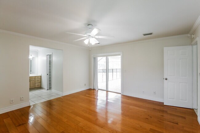 Building Photo - 13700 Exotica Ln