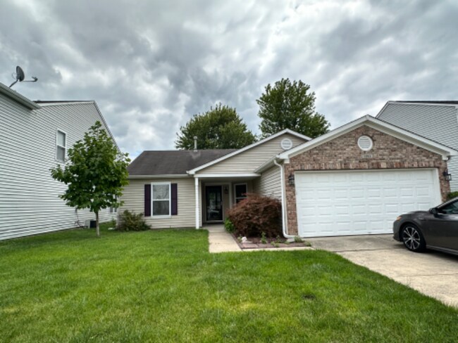 Building Photo - 9393 W Quarter Moon Dr