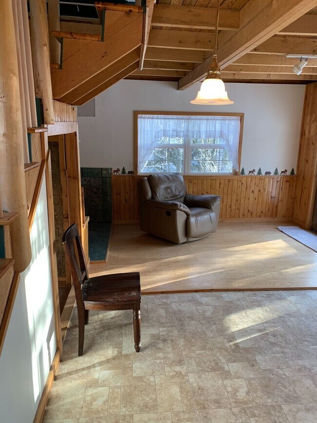 Building Photo - 9774 W King Arthur Dr