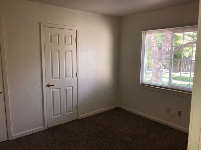 Building Photo - House: 4 Bedroom / 2 Bathroom - North Highlands (COMING SOON!!)