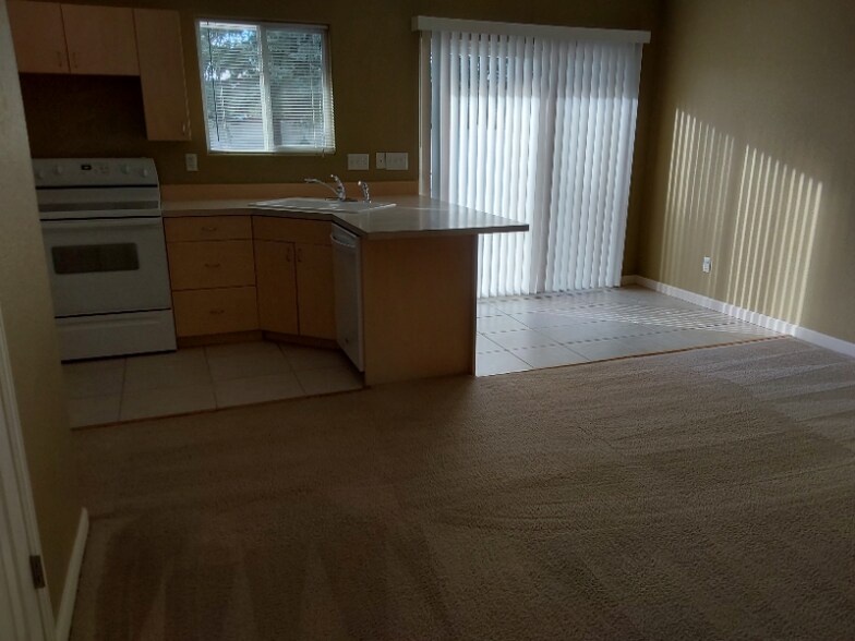 Building Photo - 6883 Mount Democrat St